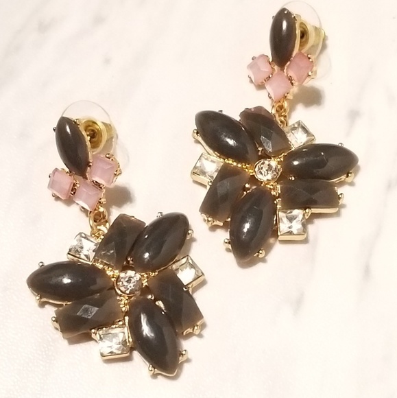 New Rhinestone Earrings - Picture 3 of 4